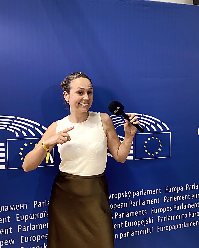 Valentine devant le Parlement européen